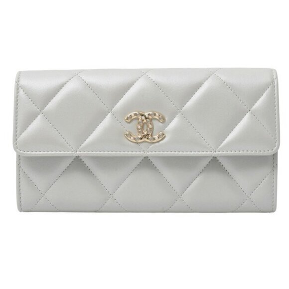 CHANEL Authentic Gray Lambskin Leather Logo Wallet